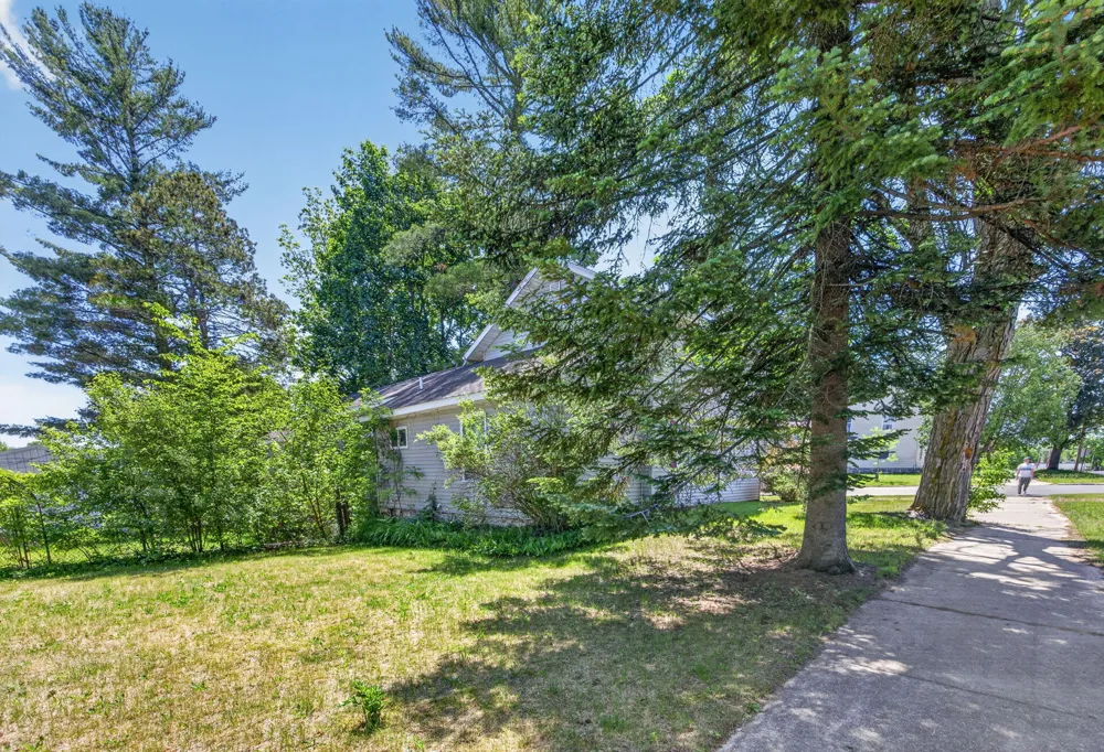 124 W Madison Street Big Rapids City, MI 49307