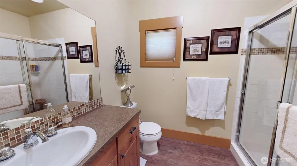 102 Village Way Oroville, WA 98844