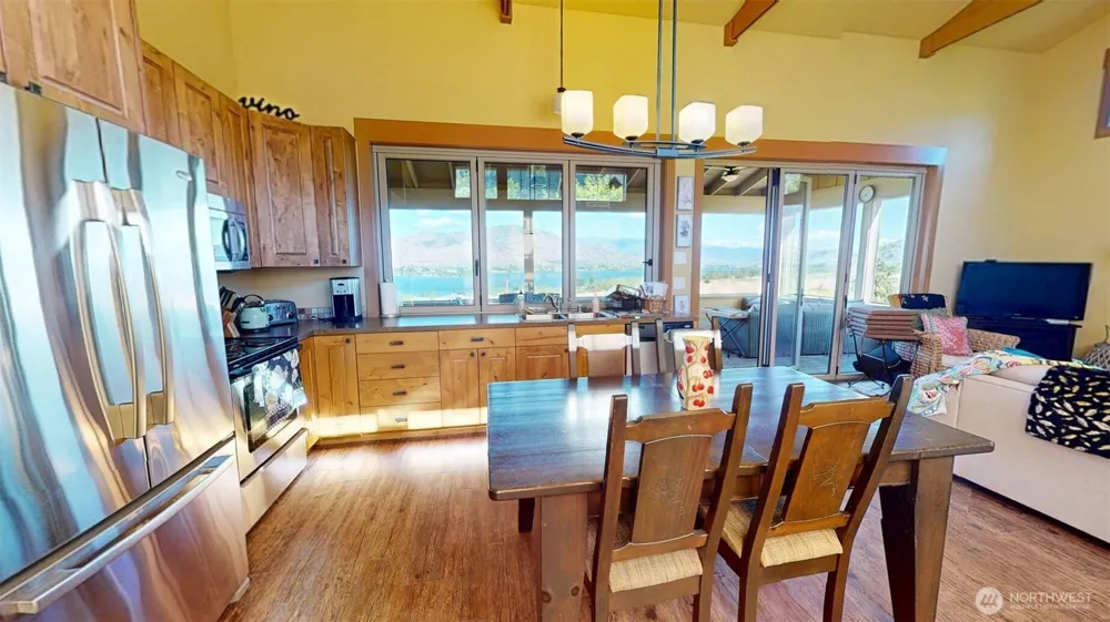 102 Village Way Oroville, WA 98844