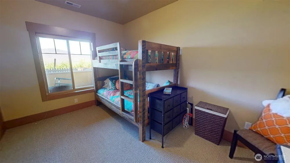 102 Village Way Oroville, WA 98844