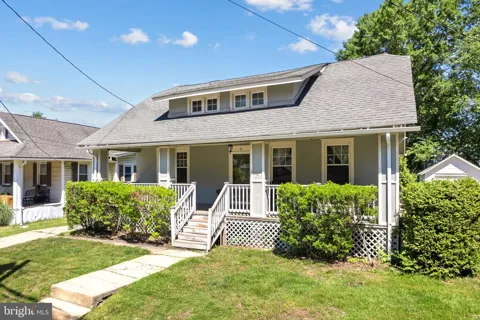 9 E PARK AVENUE