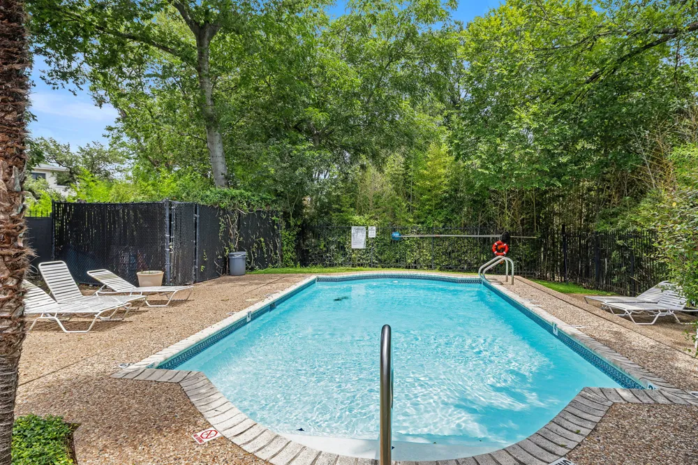3839 Dry Creek Drive #106 Austin, TX 78731