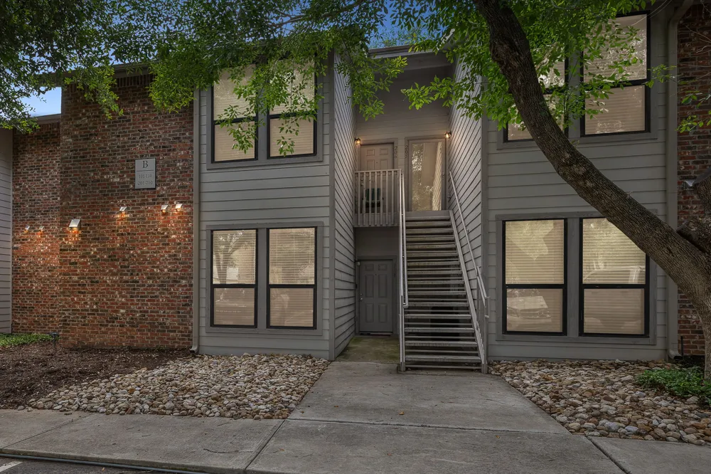 3839 Dry Creek Drive #106 Austin, TX 78731