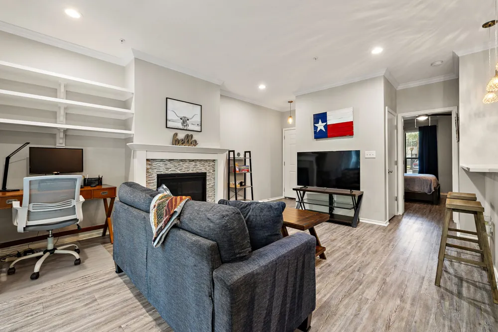 3839 Dry Creek Drive #106 Austin, TX 78731
