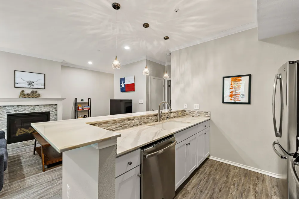 3839 Dry Creek Drive #106 Austin, TX 78731