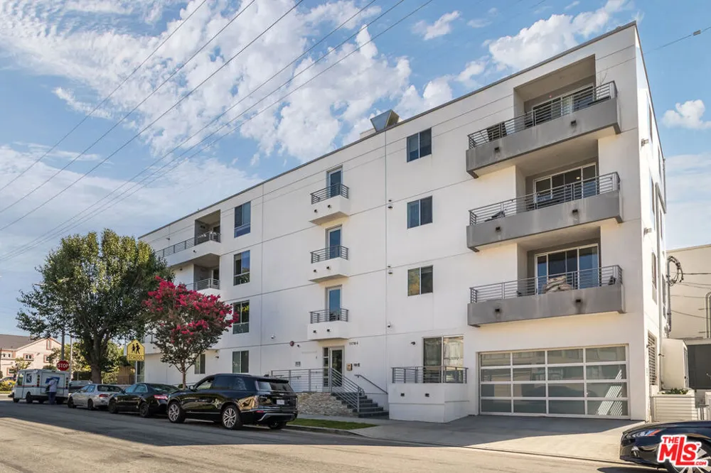11764 Idaho Avenue #301 Los Angeles, CA 90025