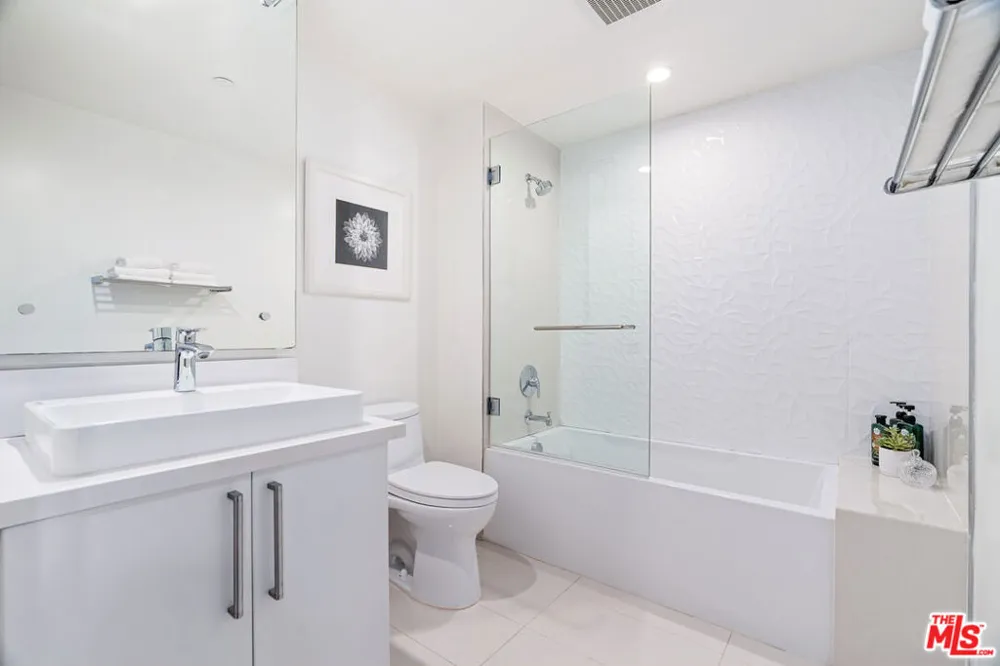 11764 Idaho Avenue #301 Los Angeles, CA 90025
