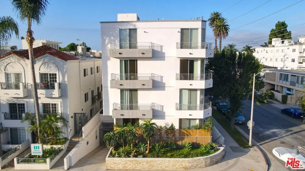 11764 Idaho Avenue #301 Los Angeles, CA 90025