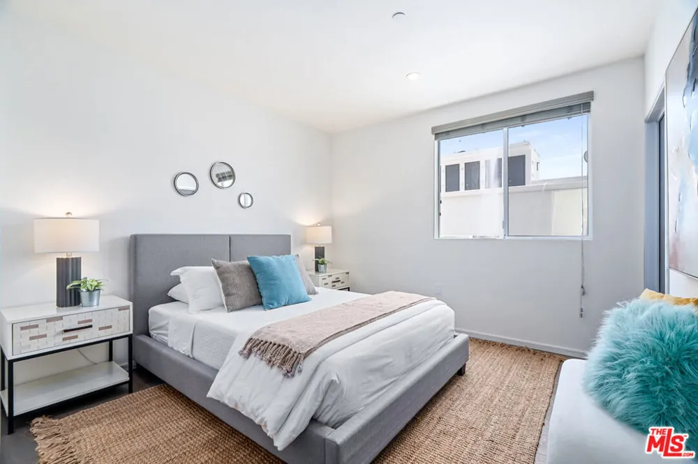 11764 Idaho Avenue #301 Los Angeles, CA 90025