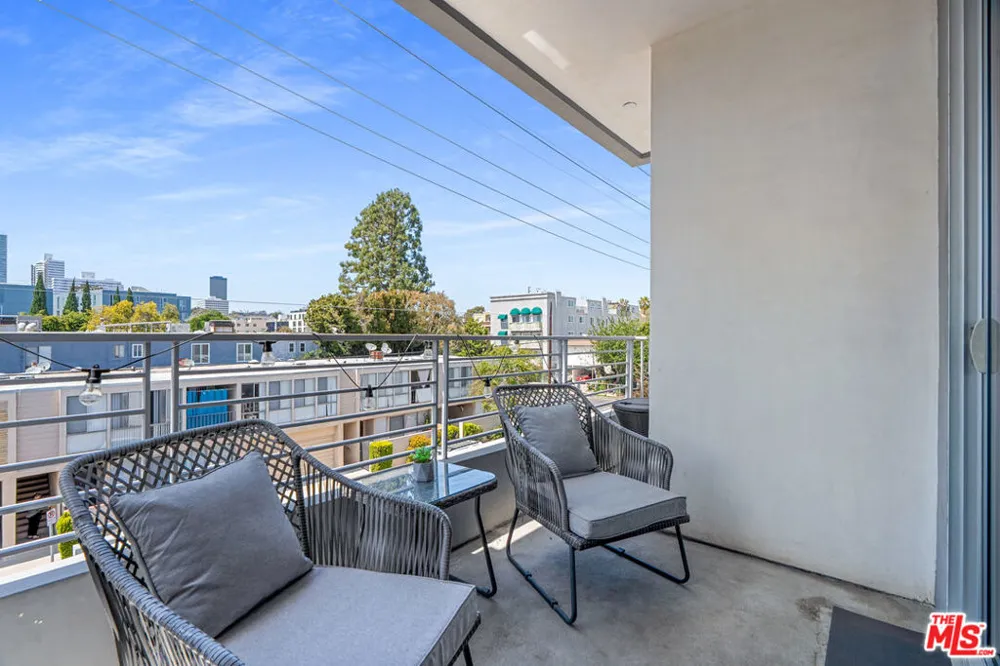 11764 Idaho Avenue #301 Los Angeles, CA 90025