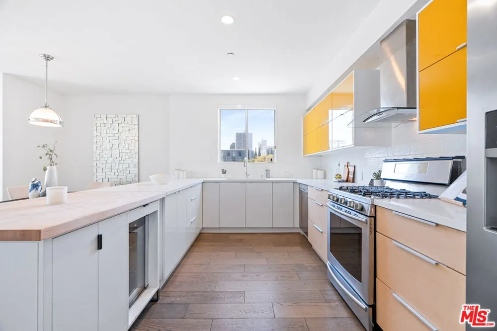 11764 Idaho Avenue #301 Los Angeles, CA 90025