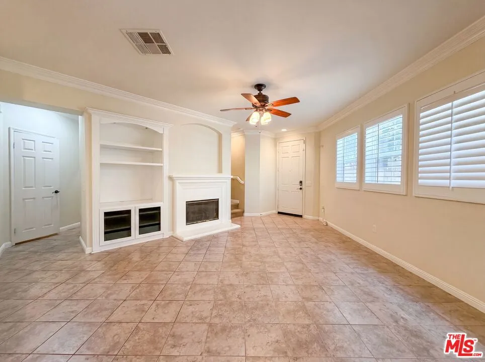 29202 Cowboy Court Valencia, CA 91354