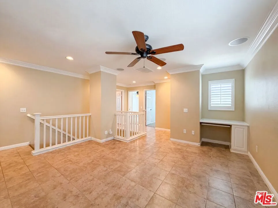 29202 Cowboy Court Valencia, CA 91354