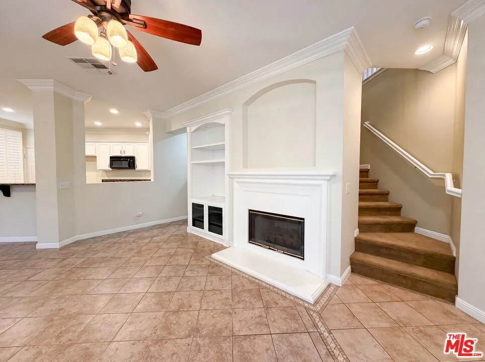 29202 Cowboy Court Valencia, CA 91354