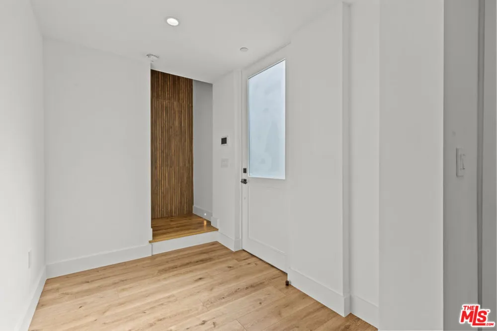 5540 Tova Road Sherman Oaks, CA 91411