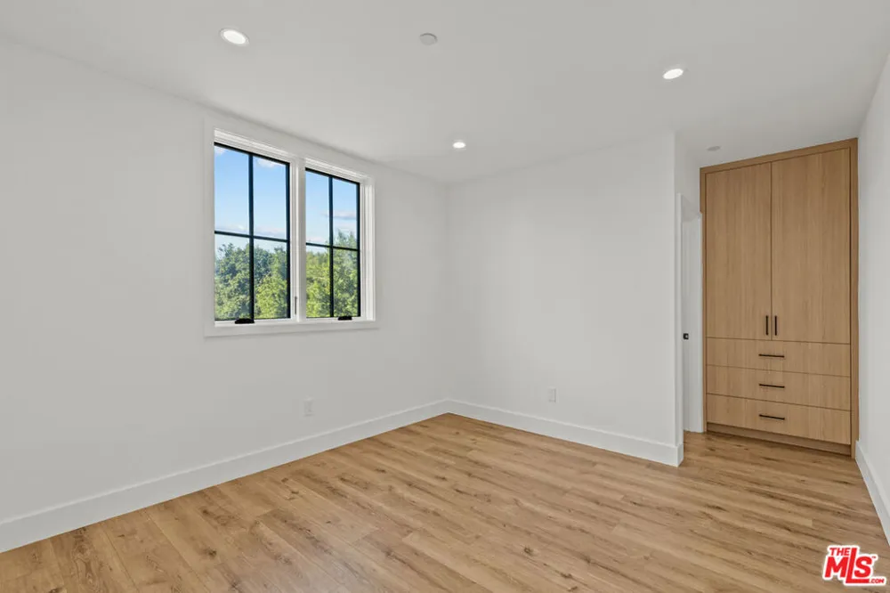 5540 Tova Road Sherman Oaks, CA 91411