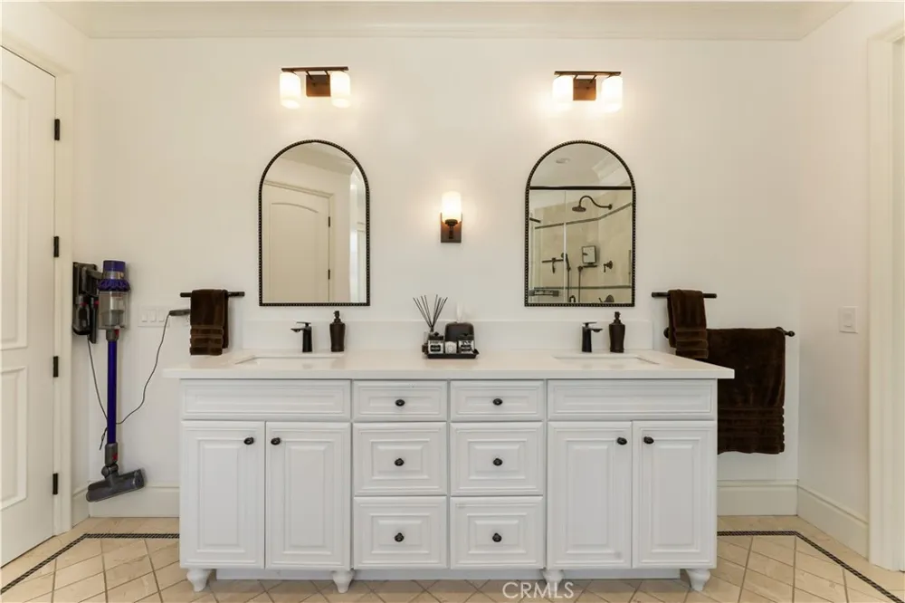 4358 Fairlawn Drive La Canada Flintridge, CA 91011