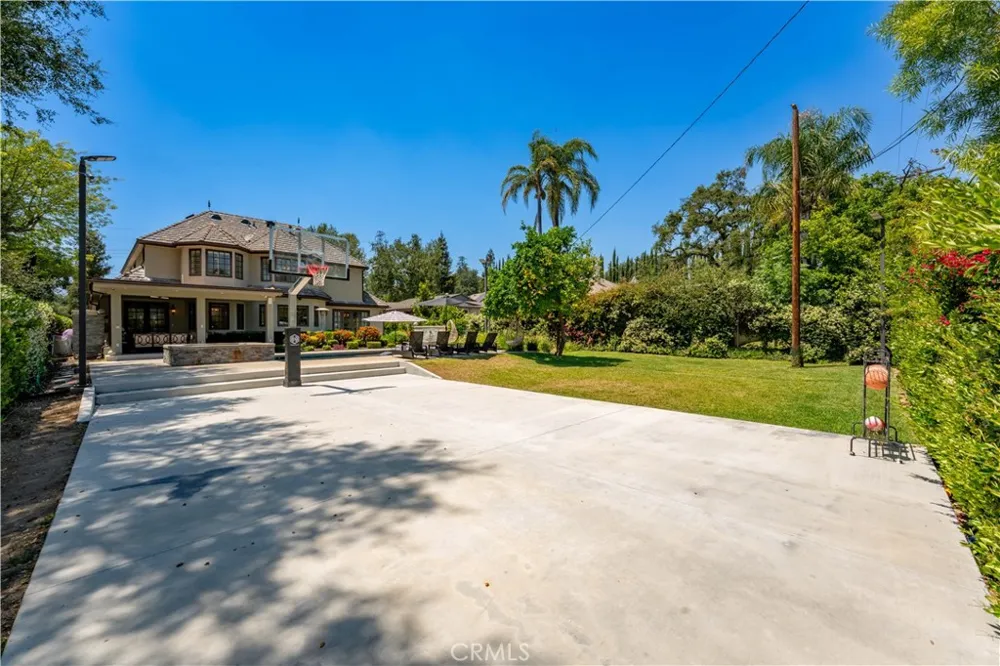4358 Fairlawn Drive La Canada Flintridge, CA 91011