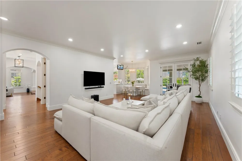 4358 Fairlawn Drive La Canada Flintridge, CA 91011