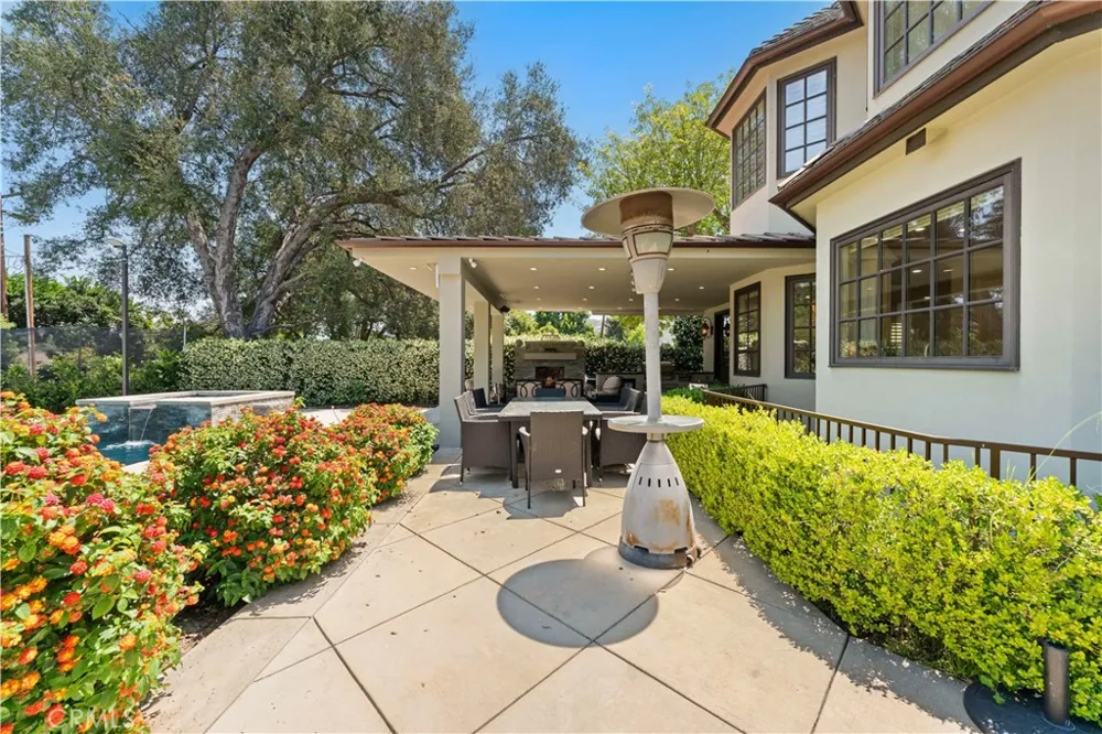 4358 Fairlawn Drive La Canada Flintridge, CA 91011