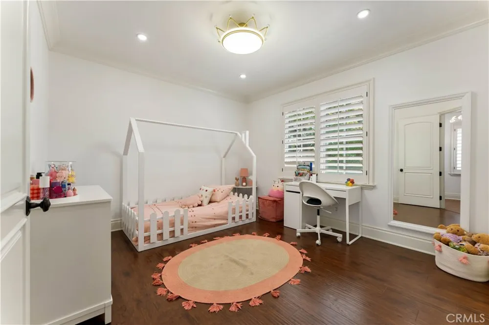 4358 Fairlawn Drive La Canada Flintridge, CA 91011