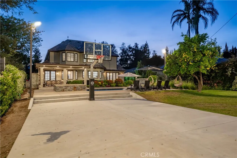 4358 Fairlawn Drive La Canada Flintridge, CA 91011