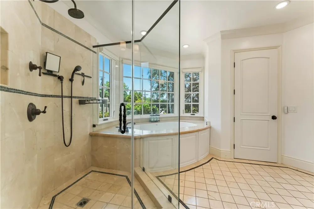 4358 Fairlawn Drive La Canada Flintridge, CA 91011