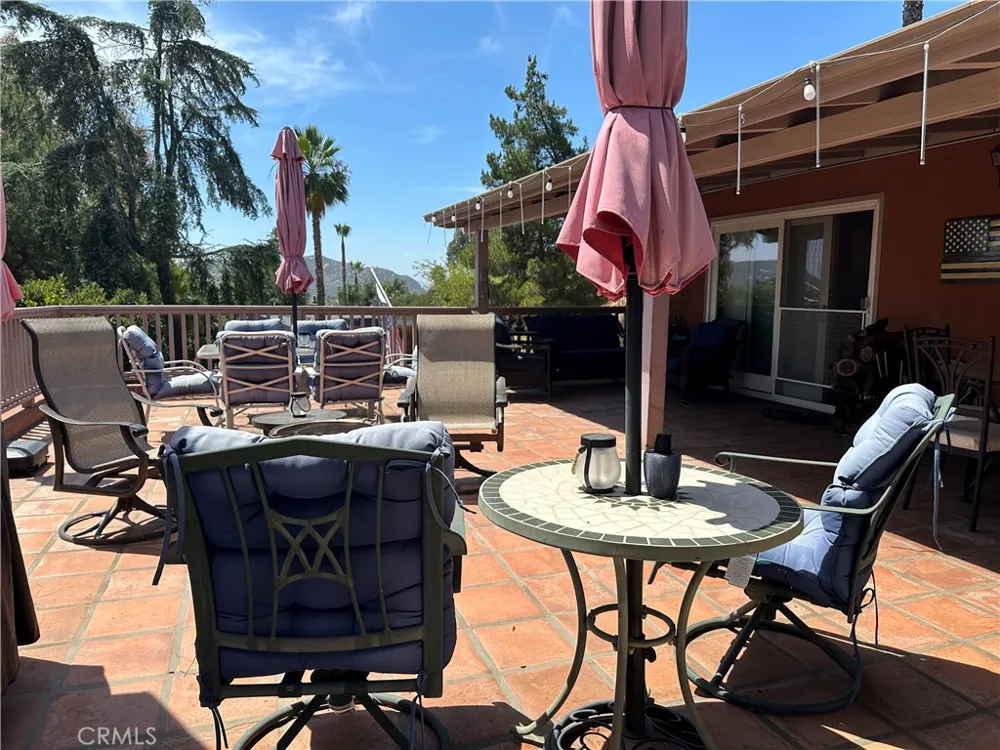 1026 Arnold Way Alpine, CA 91901
