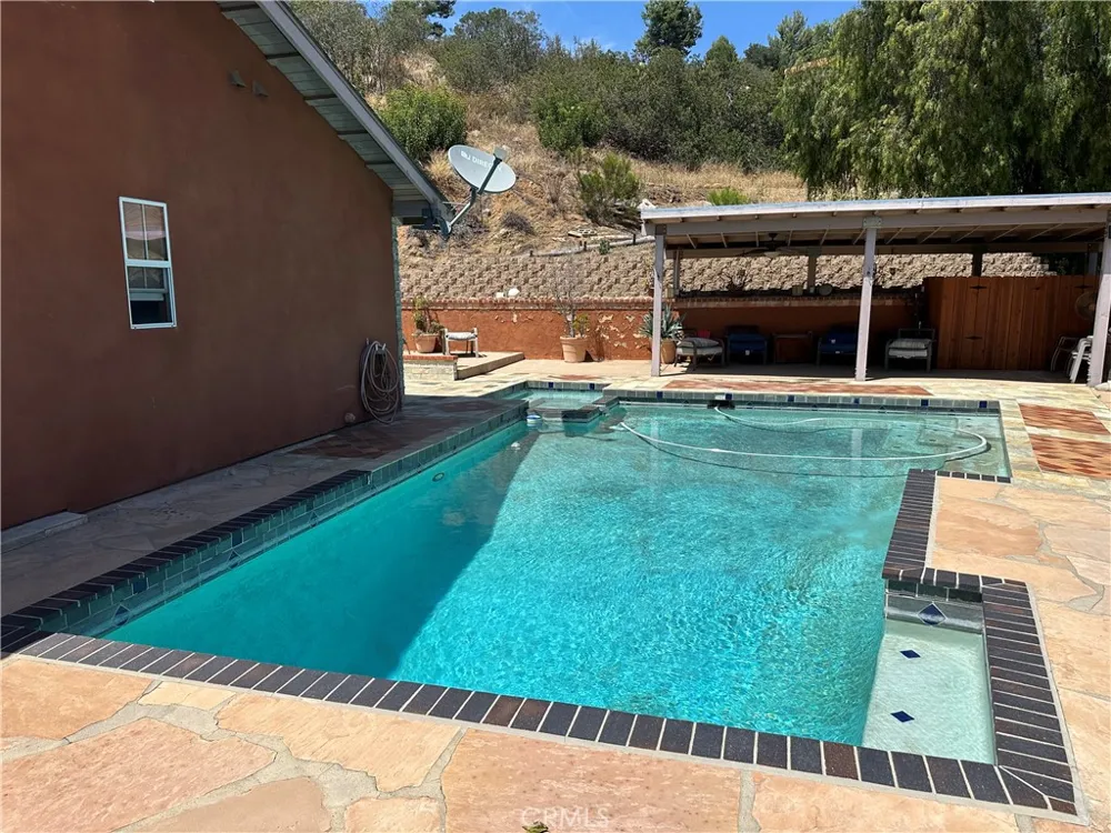 1026 Arnold Way Alpine, CA 91901