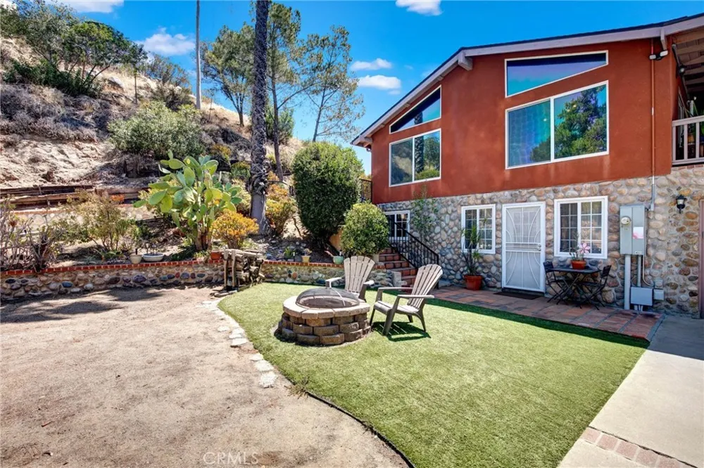 1026 Arnold Way Alpine, CA 91901