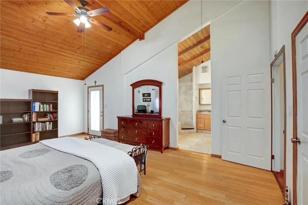 1026 Arnold Way Alpine, CA 91901