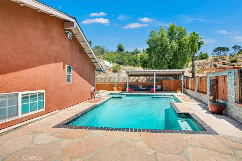 1026 Arnold Way Alpine, CA 91901