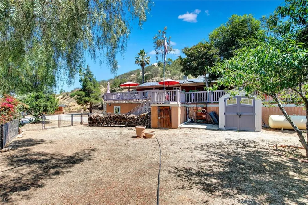 1026 Arnold Way Alpine, CA 91901
