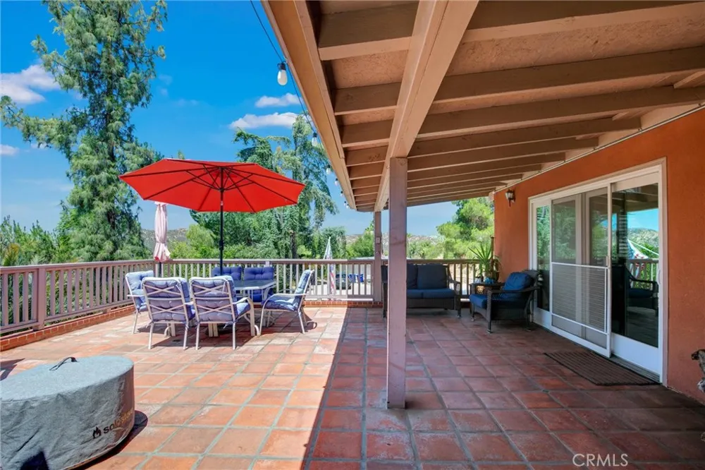 1026 Arnold Way Alpine, CA 91901