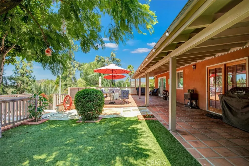 1026 Arnold Way Alpine, CA 91901