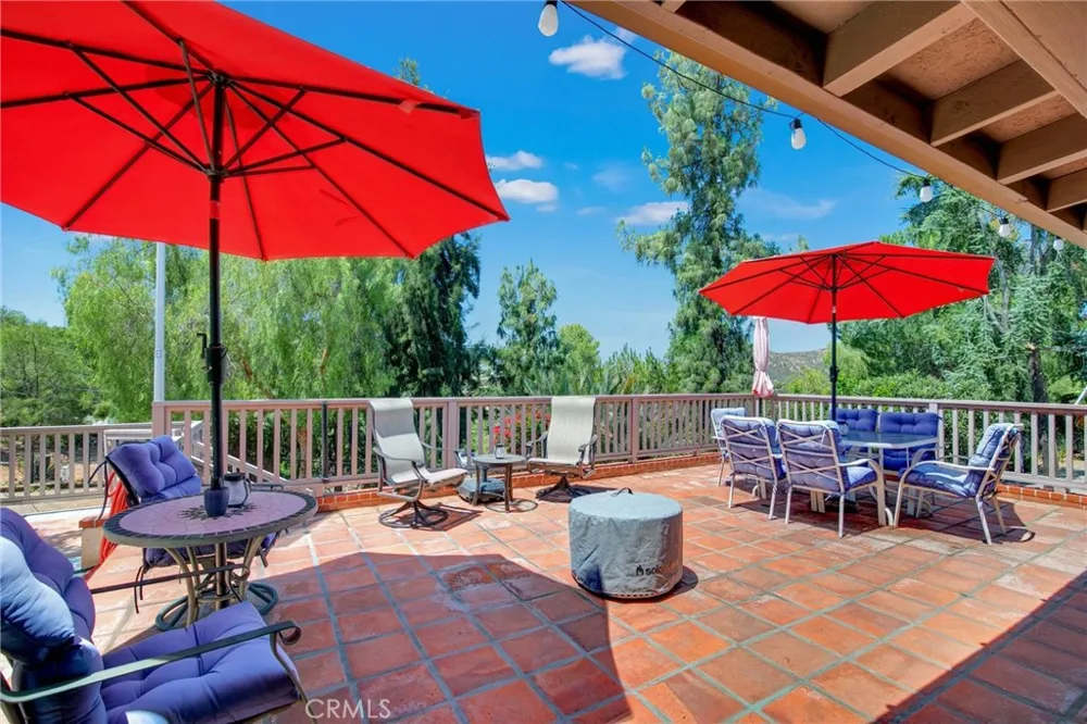 1026 Arnold Way Alpine, CA 91901