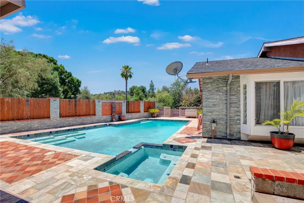 1026 Arnold Way Alpine, CA 91901