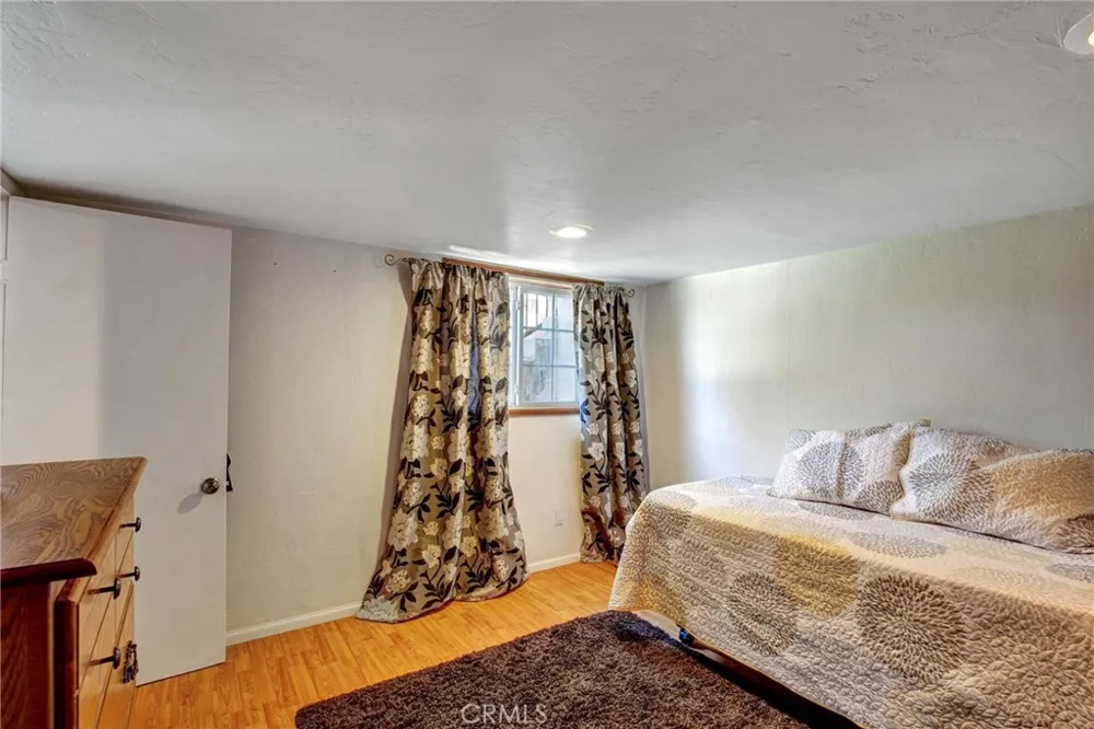 1026 Arnold Way Alpine, CA 91901