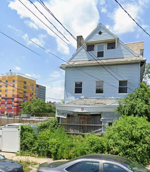 10 Terrace Avenue