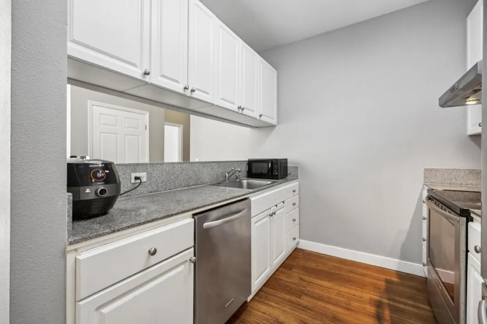 401 S Norfolk Street #123 San Mateo, CA 94401