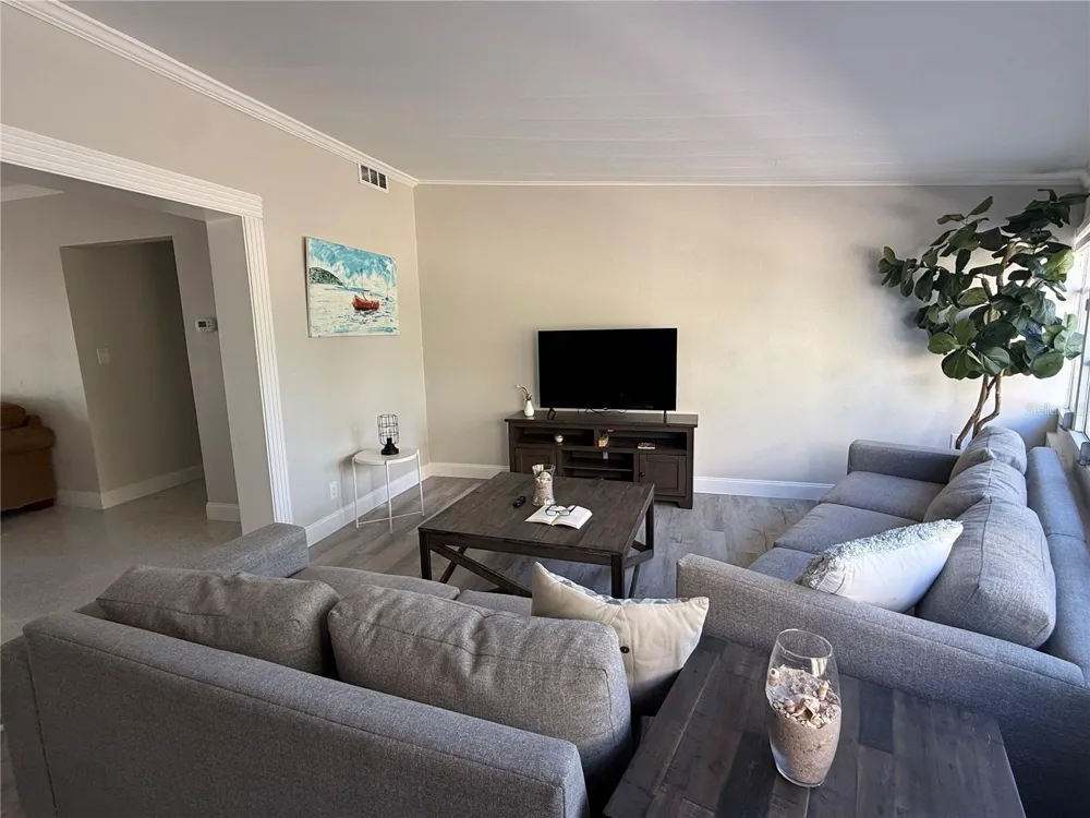 6407 1ST PALM POINT St Pete Beach, FL 33706