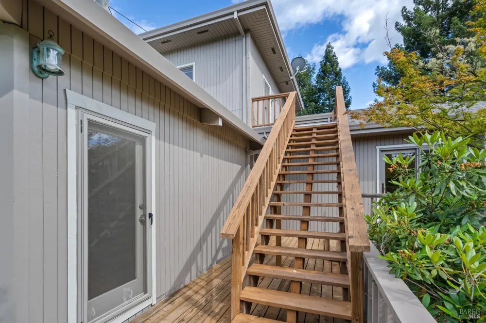 7361 Hidden Lake Road Forestville, CA 95436