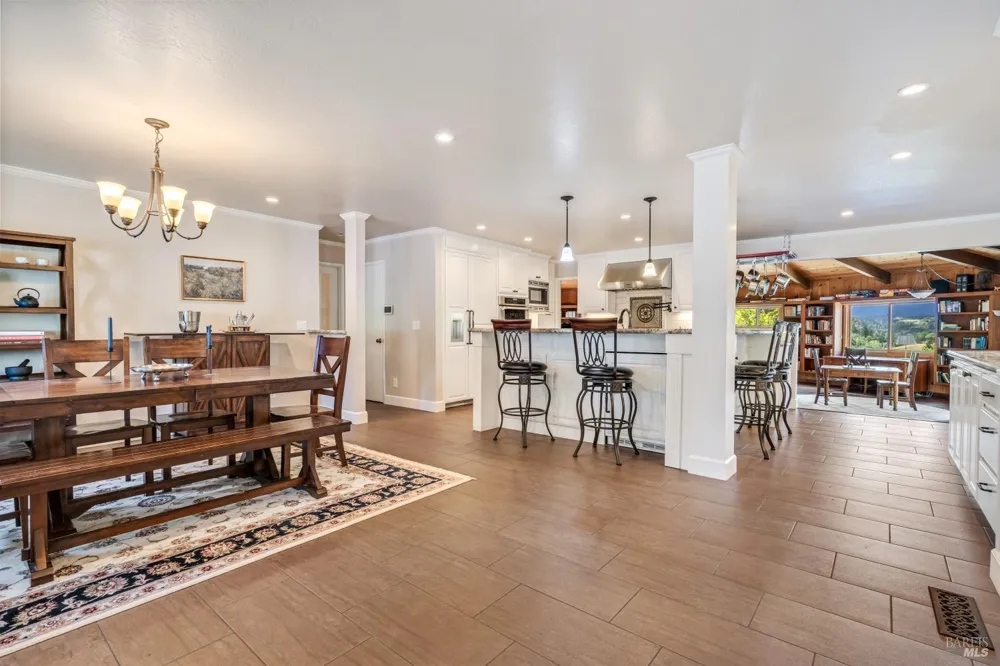 7361 Hidden Lake Road Forestville, CA 95436