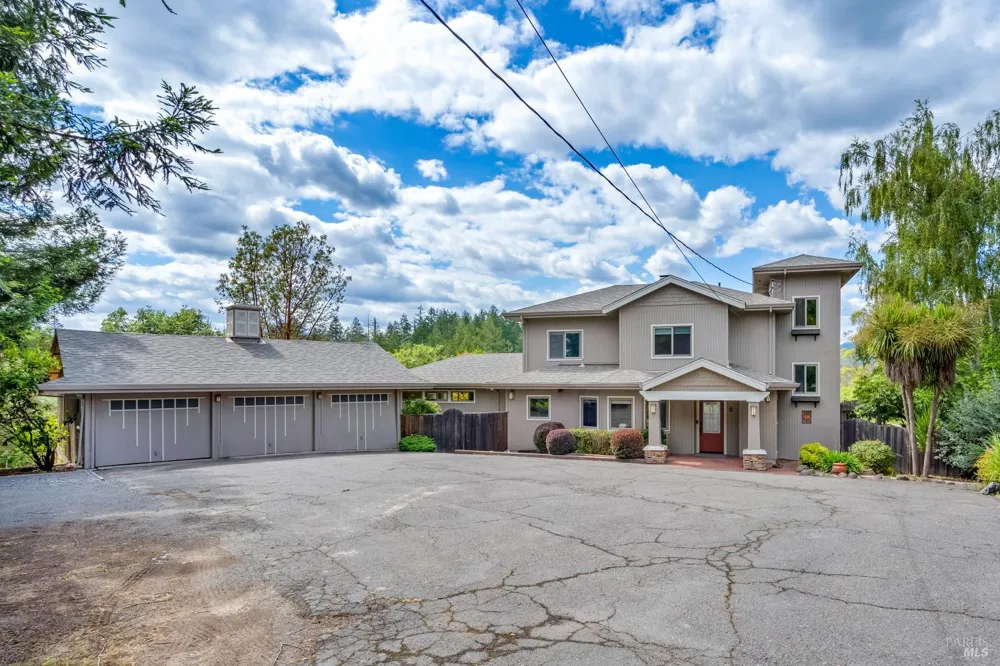 7361 Hidden Lake Road Forestville, CA 95436