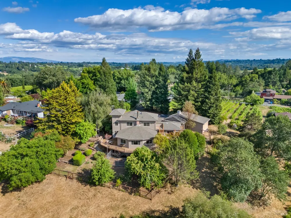 7361 Hidden Lake Road Forestville, CA 95436