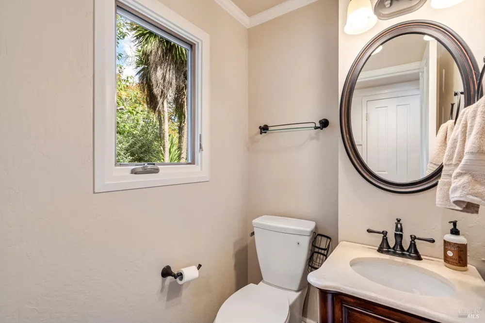 7361 Hidden Lake Road Forestville, CA 95436