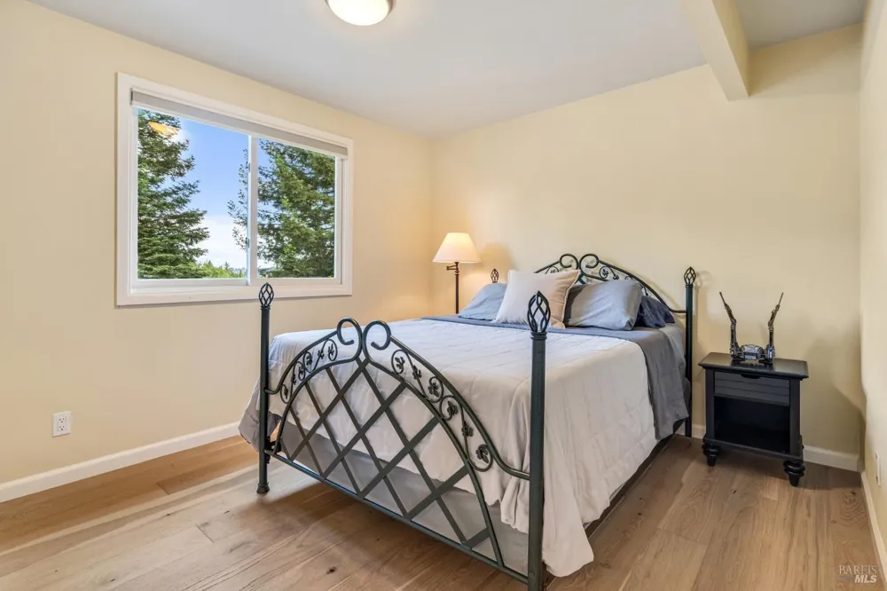 7361 Hidden Lake Road Forestville, CA 95436