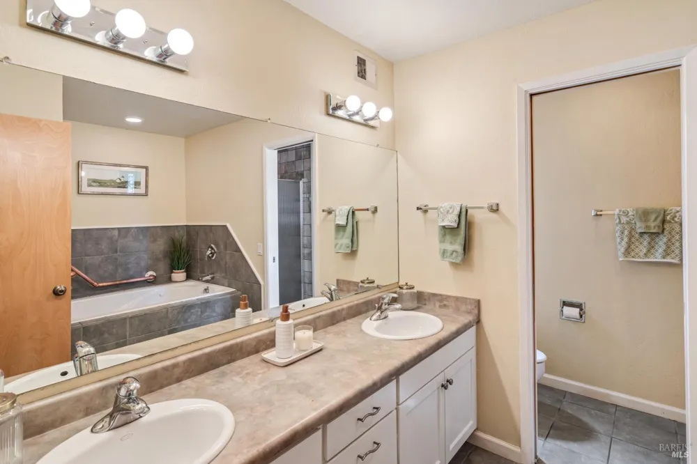 7361 Hidden Lake Road Forestville, CA 95436