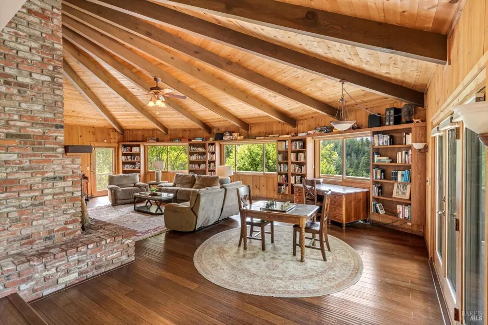 7361 Hidden Lake Road Forestville, CA 95436