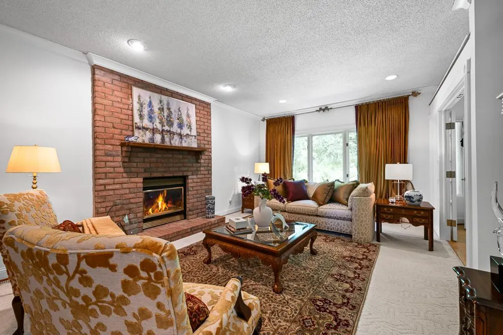 12728 Sable Drive Burnsville, MN 55337